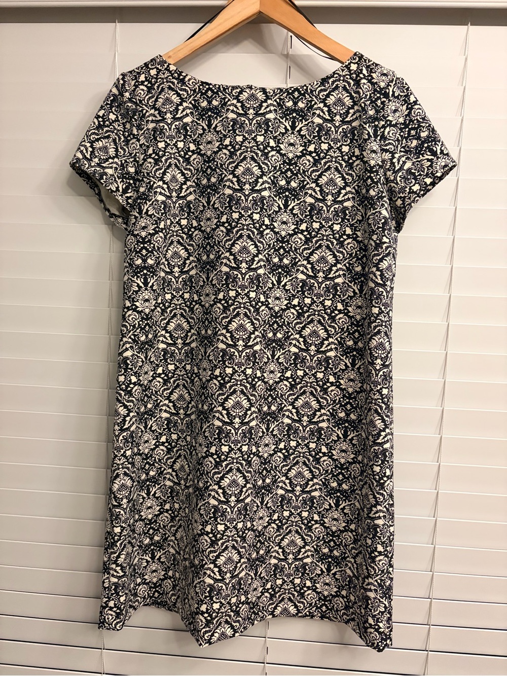 Zara Woman Black White Damask Floral Shift Dress Short Sleeve Size Large L